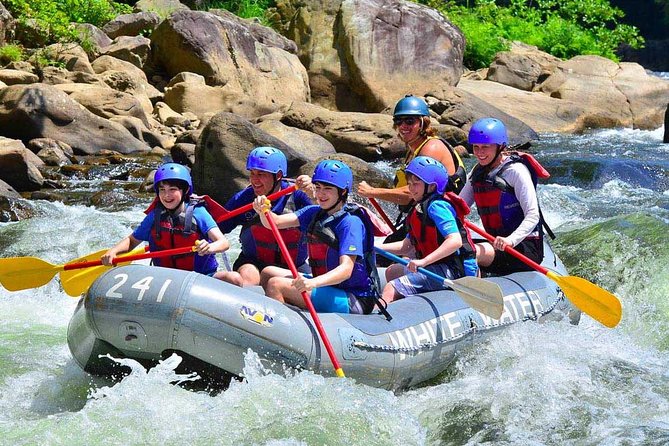 White Water Rafting at Kitulgala - The Kelani River run: five major rapids, four minor ones, and the named hits